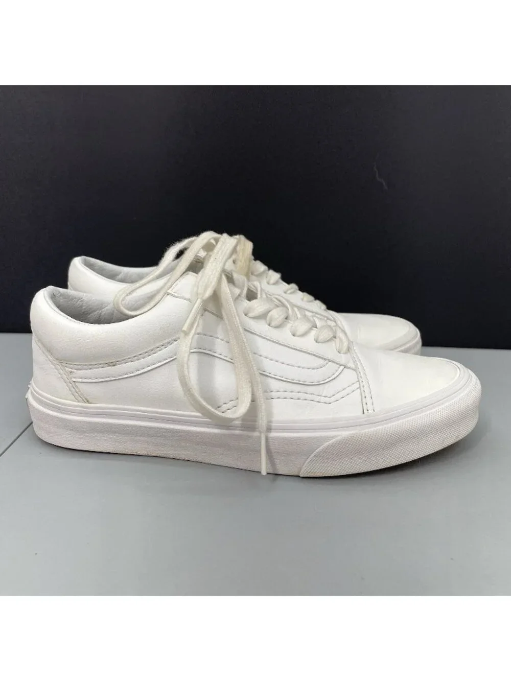 Vans Old Skool Sneakers Shoes Athletic Leather White Womens 7